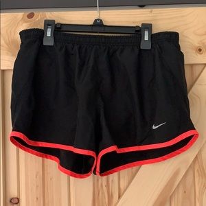 Nike | Athletic Shorts | L
